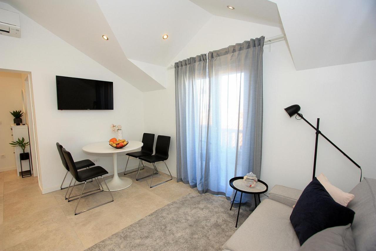 Apartman Ivana Supetar Exterior foto